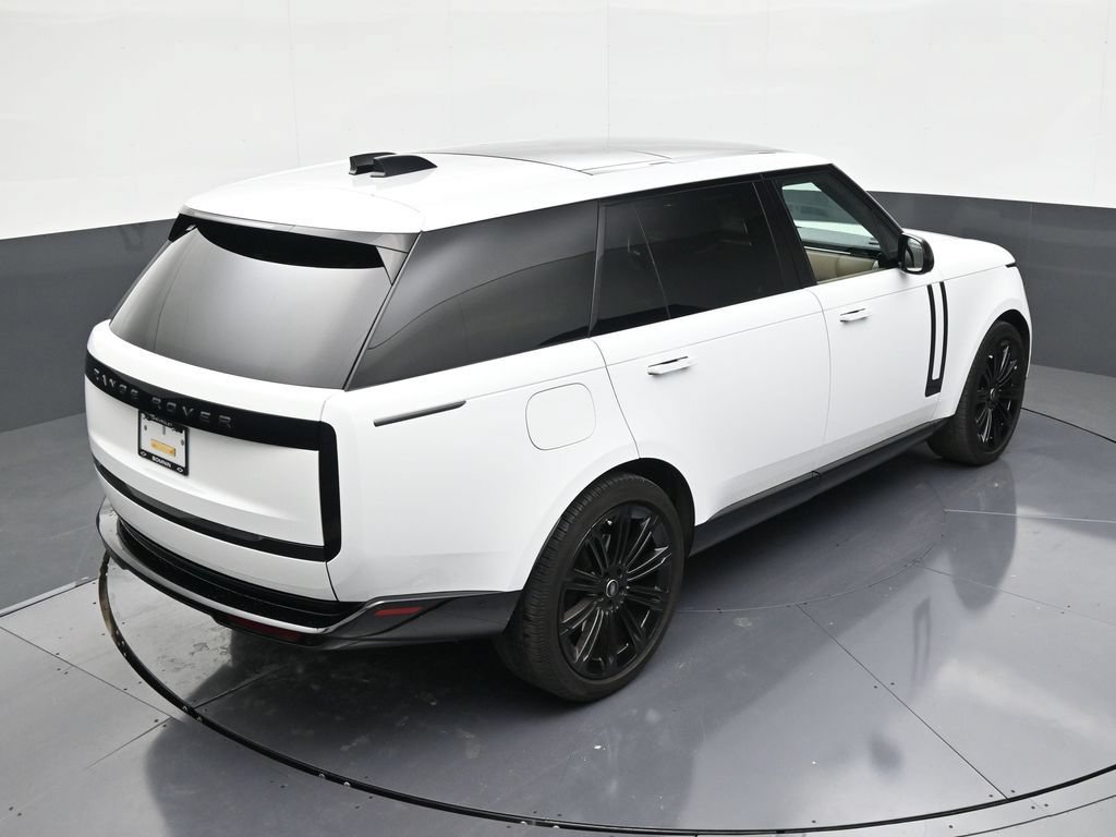 Used 2025 Land Rover Range Rover Long Wheelbase SE AWD/4WD image 16