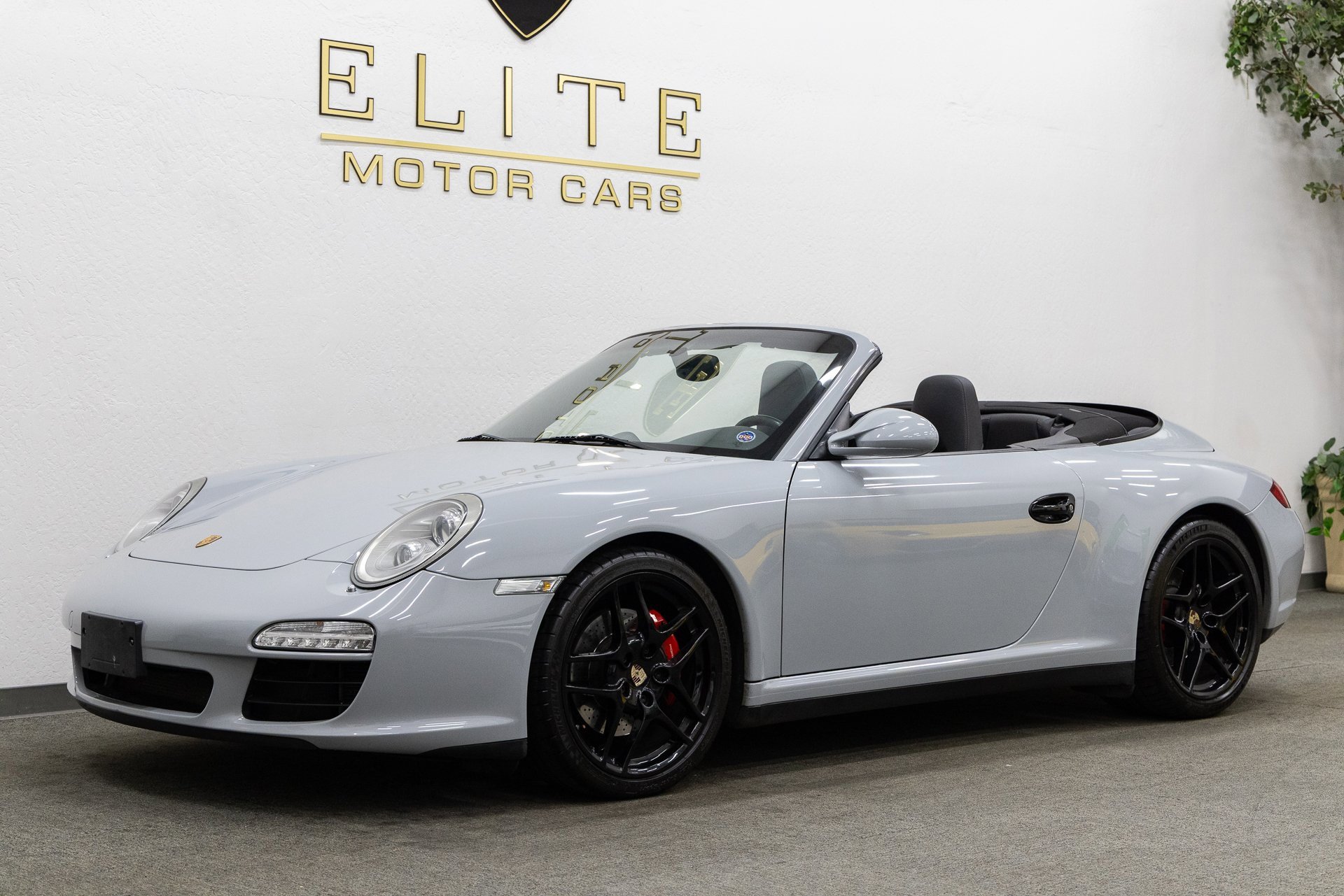 Used 2011 Porsche 911 Carrera 4S image 1
