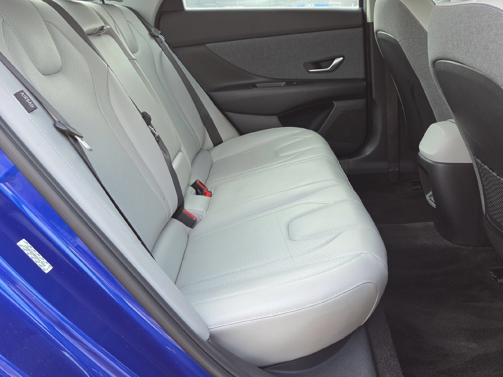 Used 2024 Hyundai Elantra Limited FWD image 31