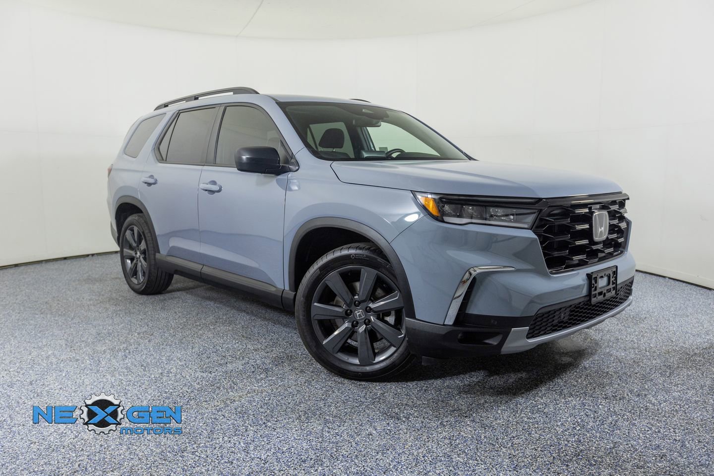 Used 2025 Honda Pilot Sport