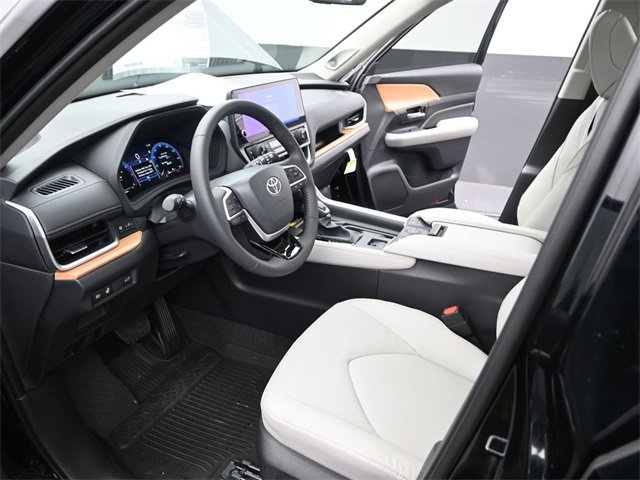 New 2026 Toyota Grand Highlander Limited image 5