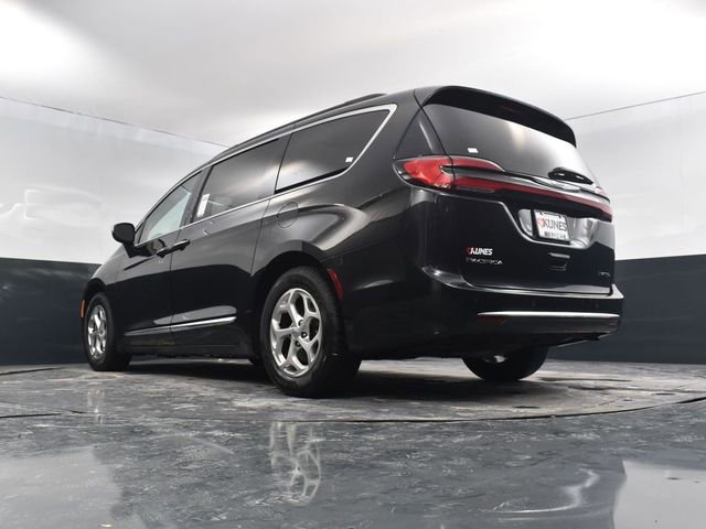 Used 2023 Chrysler Pacifica Limited image 52