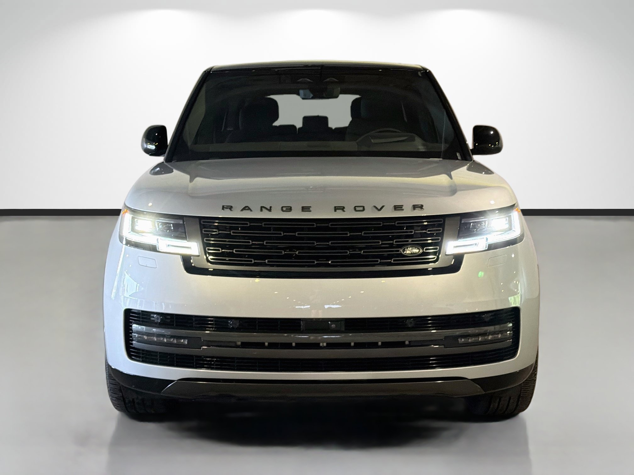 Certified 2025 Land Rover Range Rover SE AWD/4WD image 8