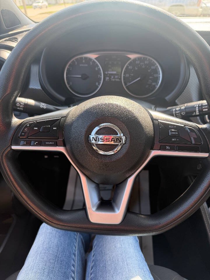 Used 2019 Nissan Kicks S FWD image 17