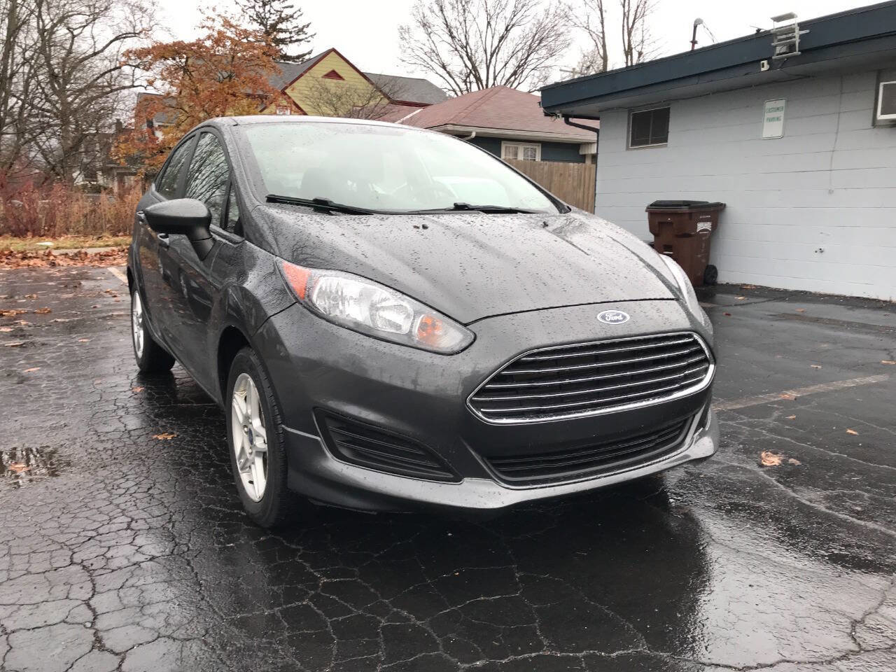 Used 2019 Ford Fiesta SE image 2