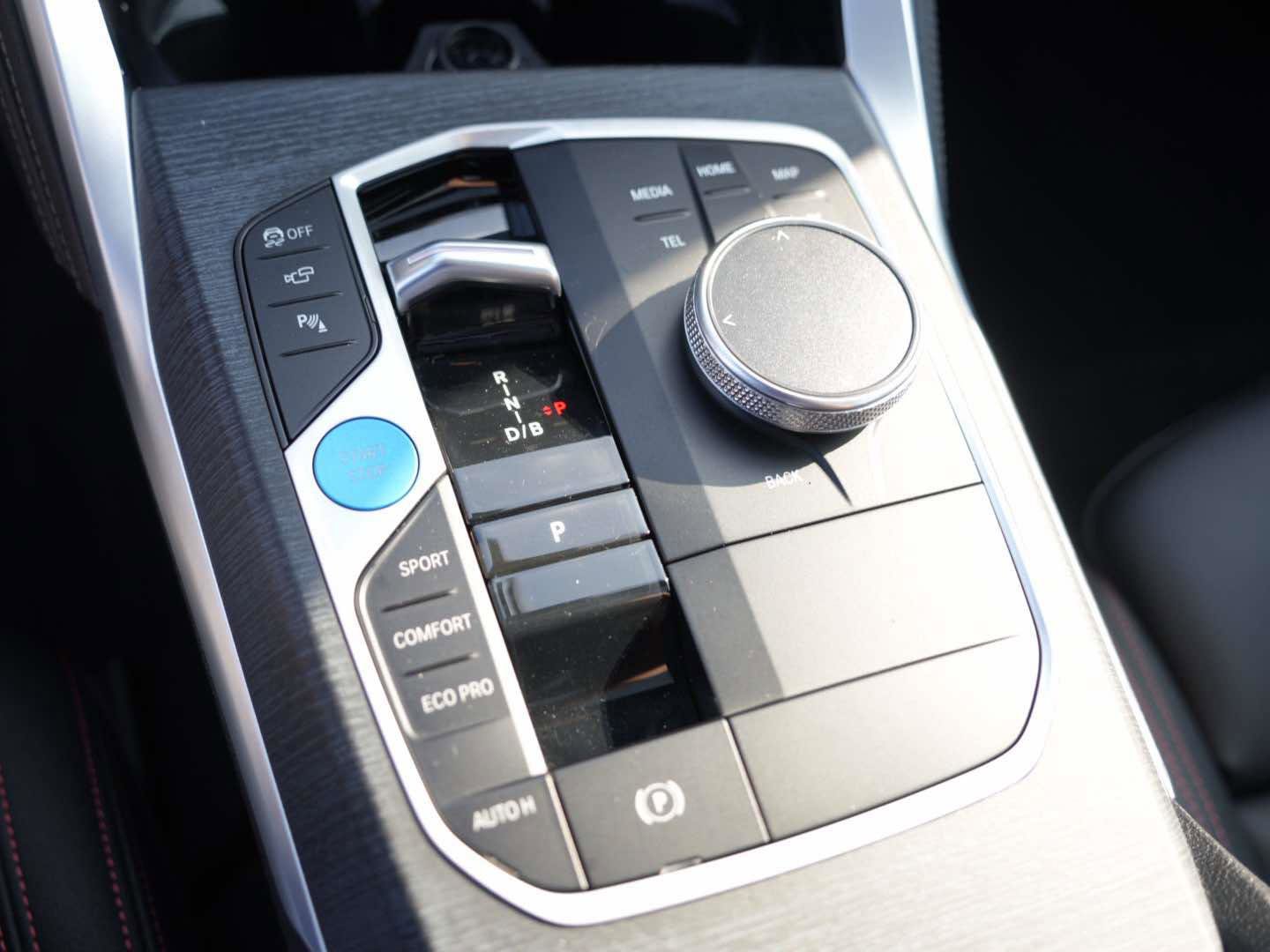 Used 2025 BMW i4 xDrive40i image 23