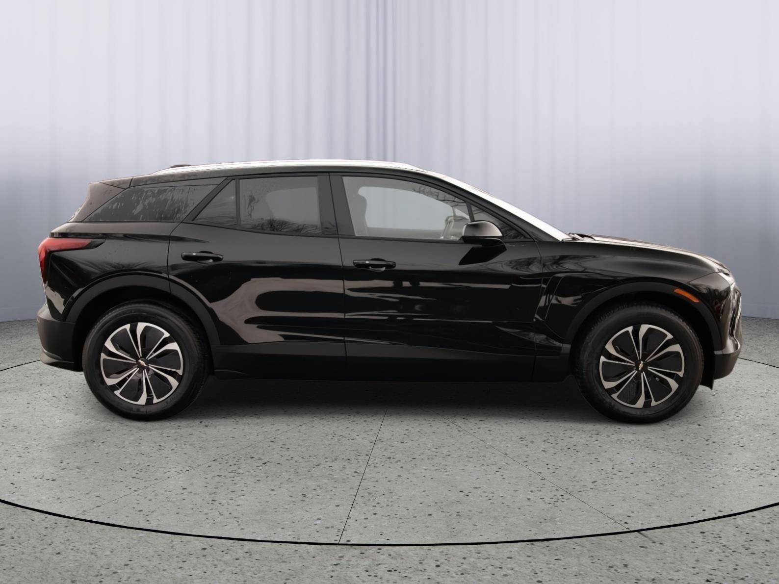 New 2026 Chevrolet Blazer EV LT image 9