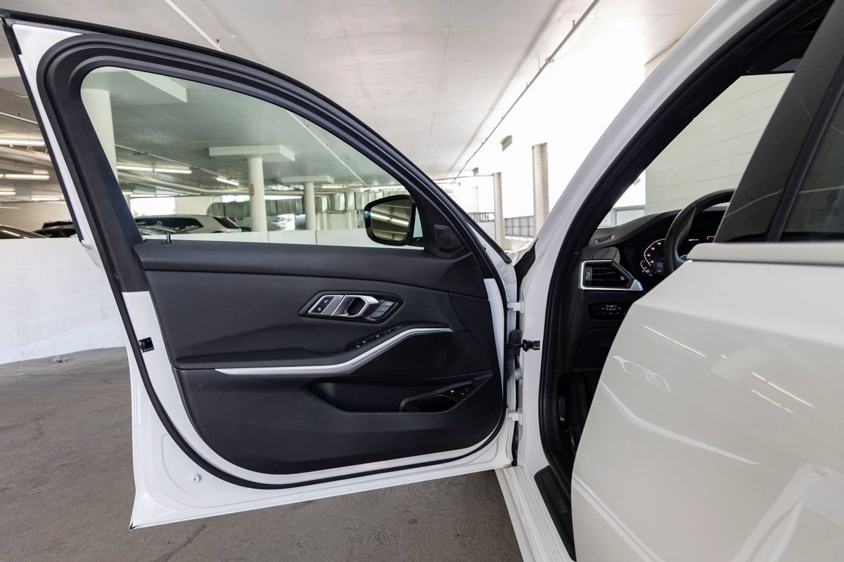 Used 2021 BMW 330e RWD image 13