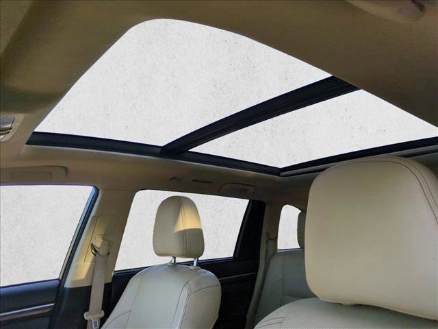 Used 2014 Toyota Highlander Limited Platinum image 16