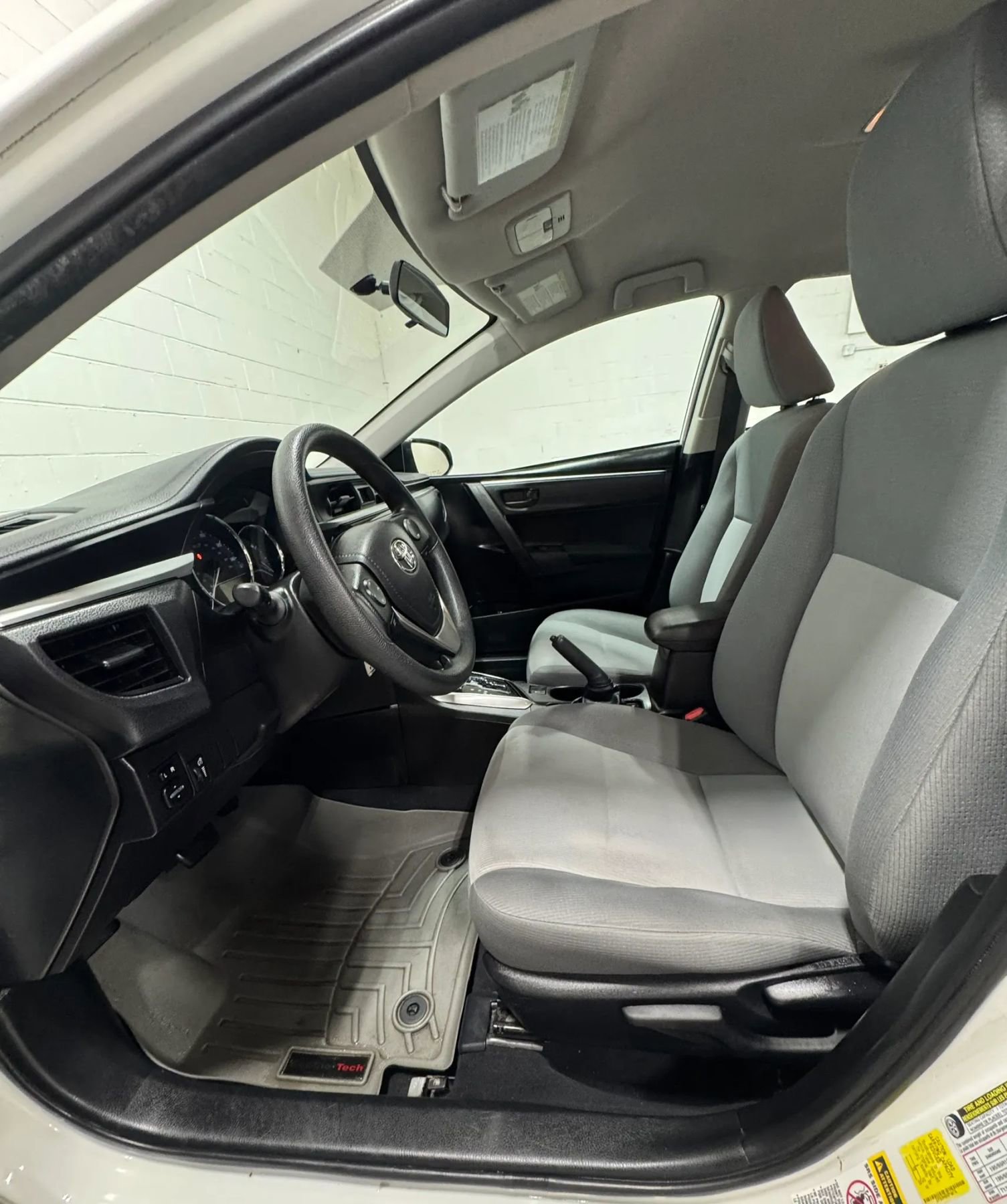 Used 2014 Toyota Corolla L image 20