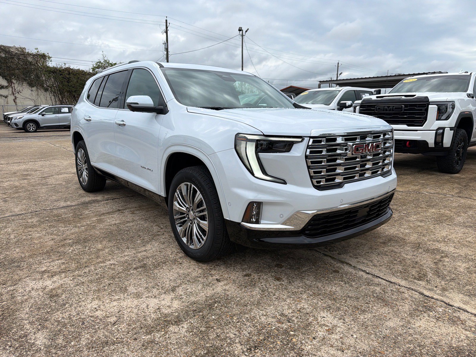 New 2027 GMC Acadia Denali FWD image 2