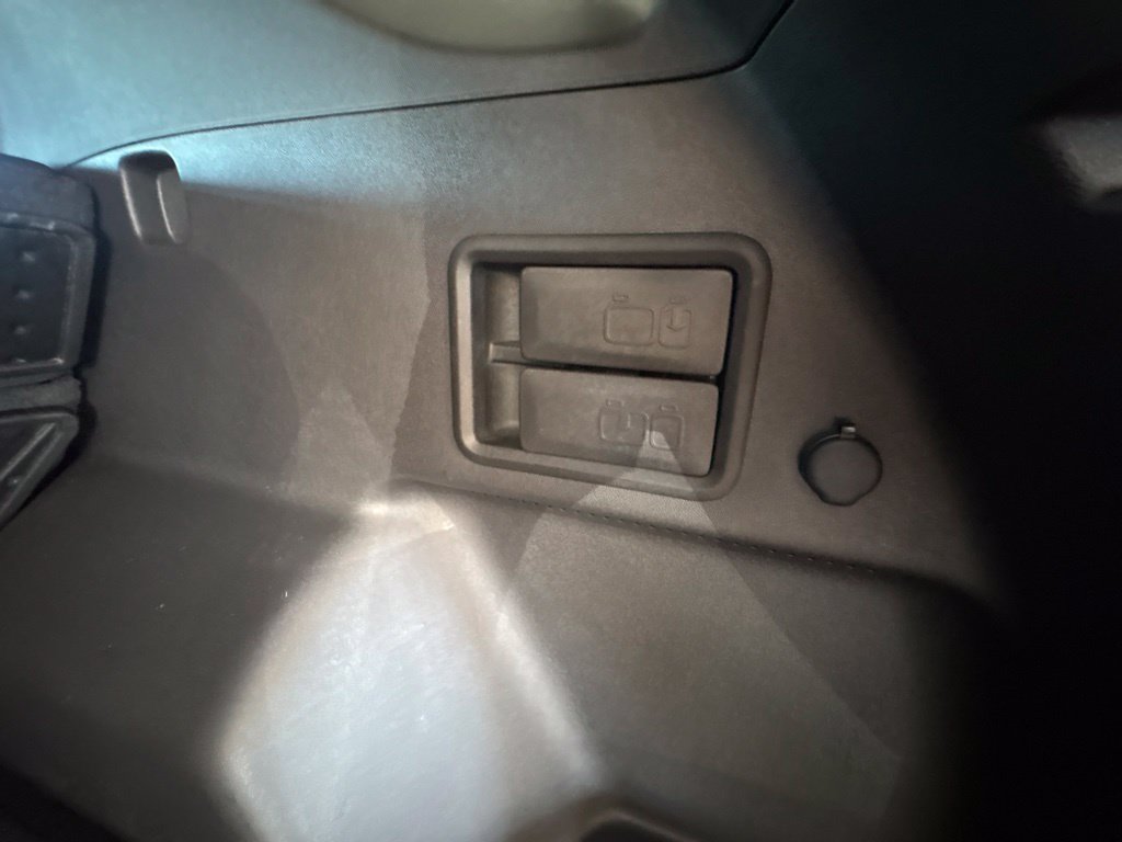 Used 2024 Chevrolet Equinox LT w/ LPO, Floor Liner Package AWD/4WD image 15
