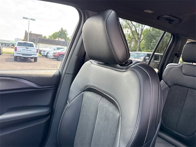 New 2025 Jeep Grand Cherokee L Altitude image 25