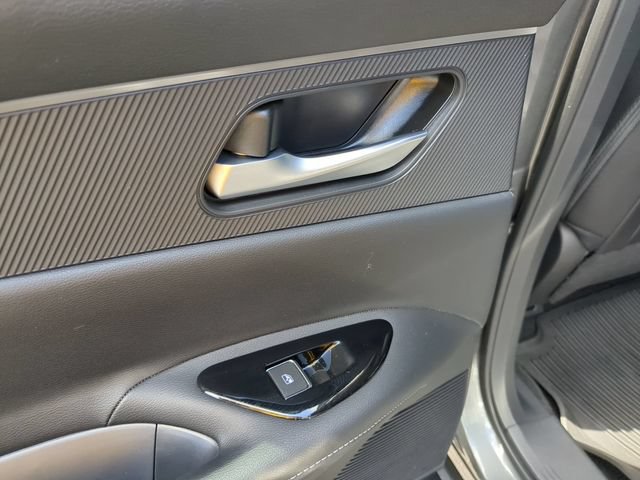 Used 2025 Nissan Murano SV FWD image 26