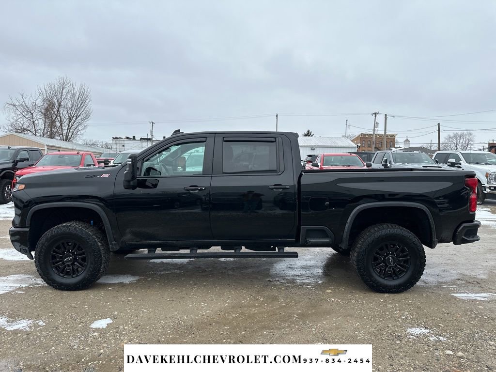 Used 2024 Chevrolet Silverado 2500 ZR2 w/ Technology Package image 2