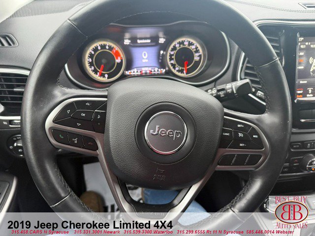 Used 2019 Jeep Cherokee Limited image 14