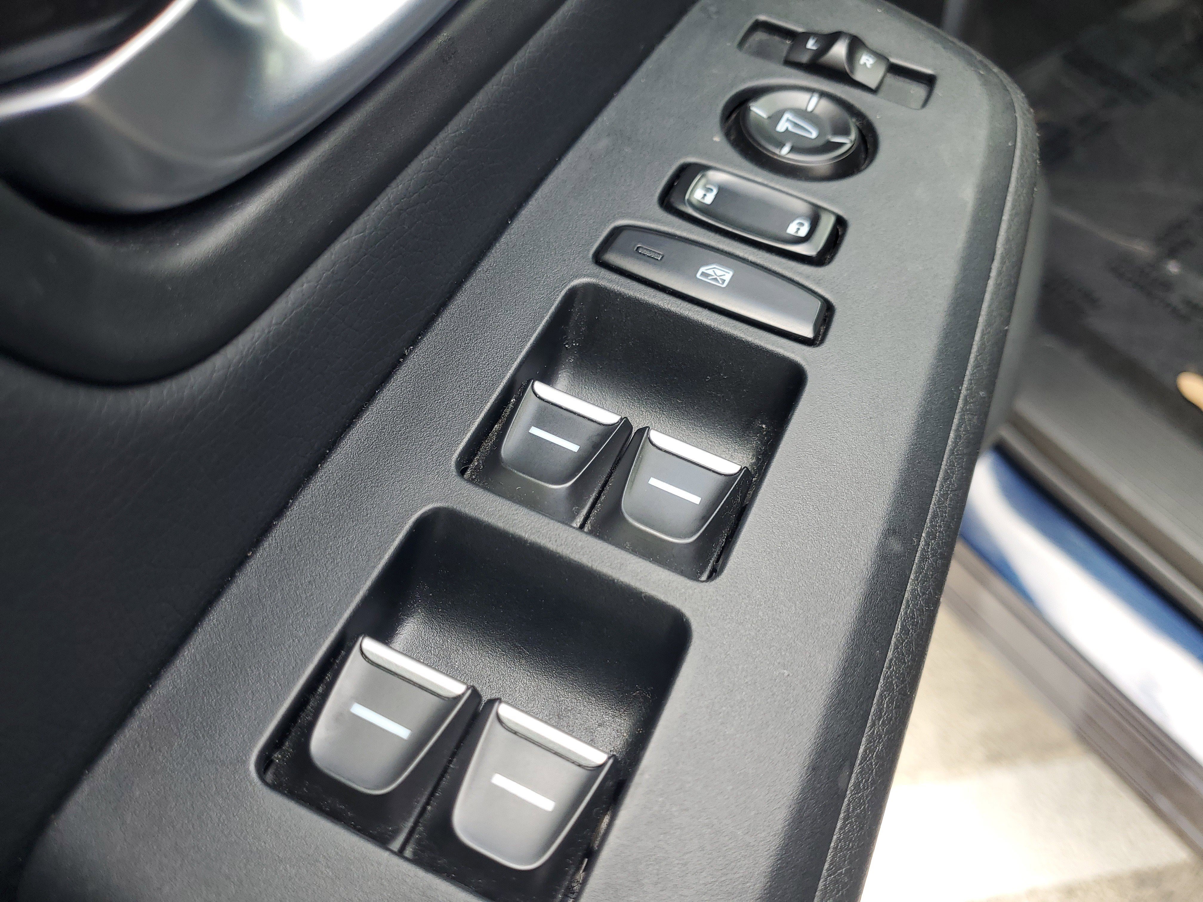 Used 2025 Honda Pilot Sport image 20