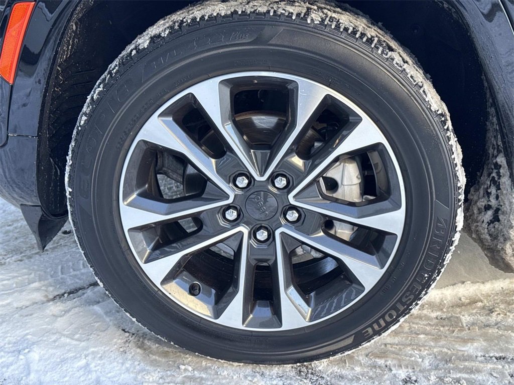 Used 2023 Jeep Grand Cherokee Overland image 11