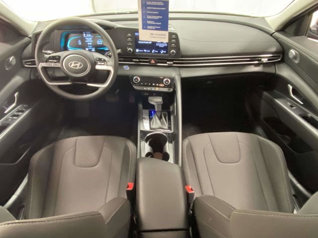 Certified 2025 Hyundai Elantra Blue image 10