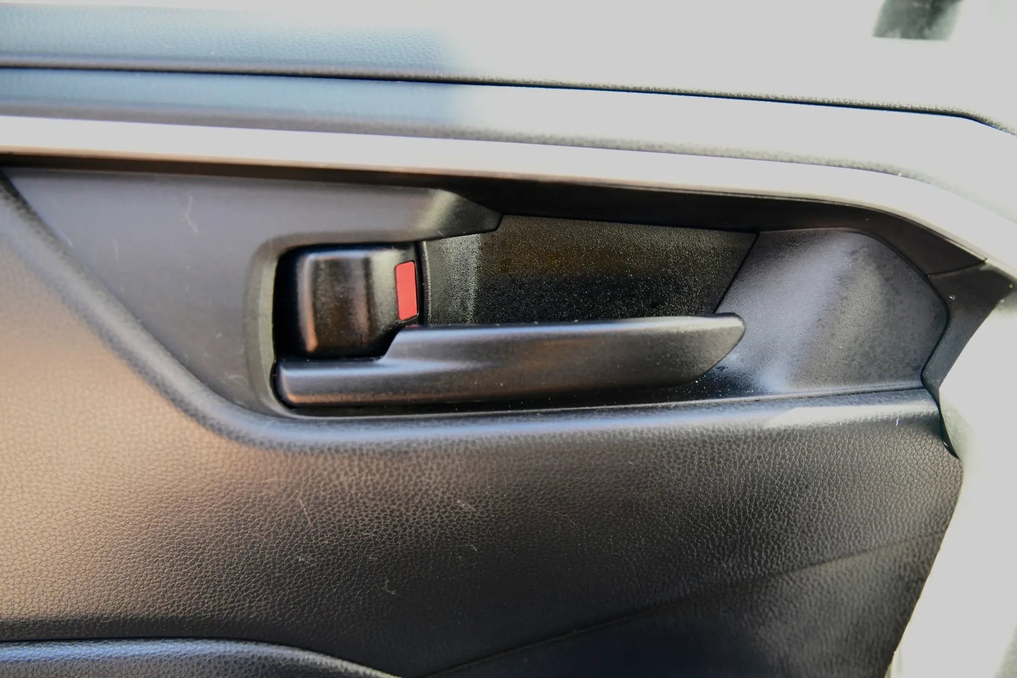 Used 2020 Toyota RAV4 LE w/ All Weather Liner Package image 14