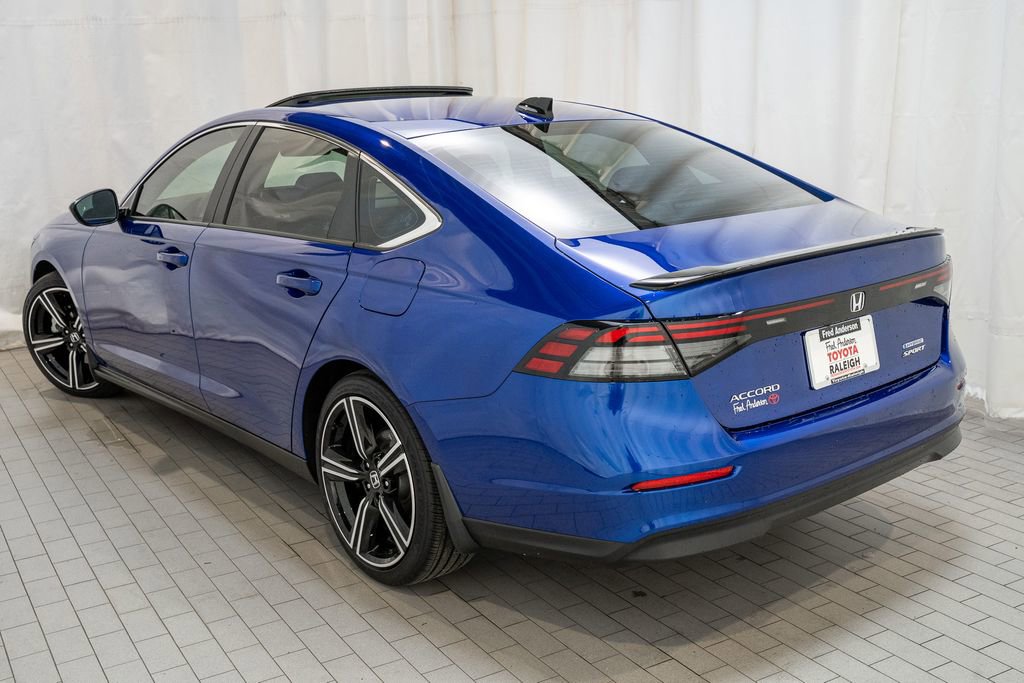Used 2024 Honda Accord Sport image 3