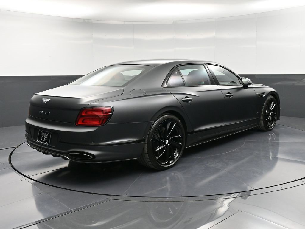 Used 2025 Bentley Flying Spur Plug-In Hybrid image 8