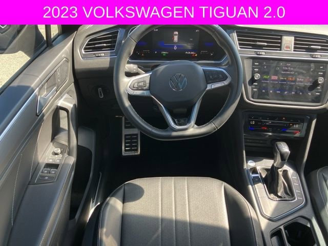 Used 2023 Volkswagen Tiguan SE R-Line image 18