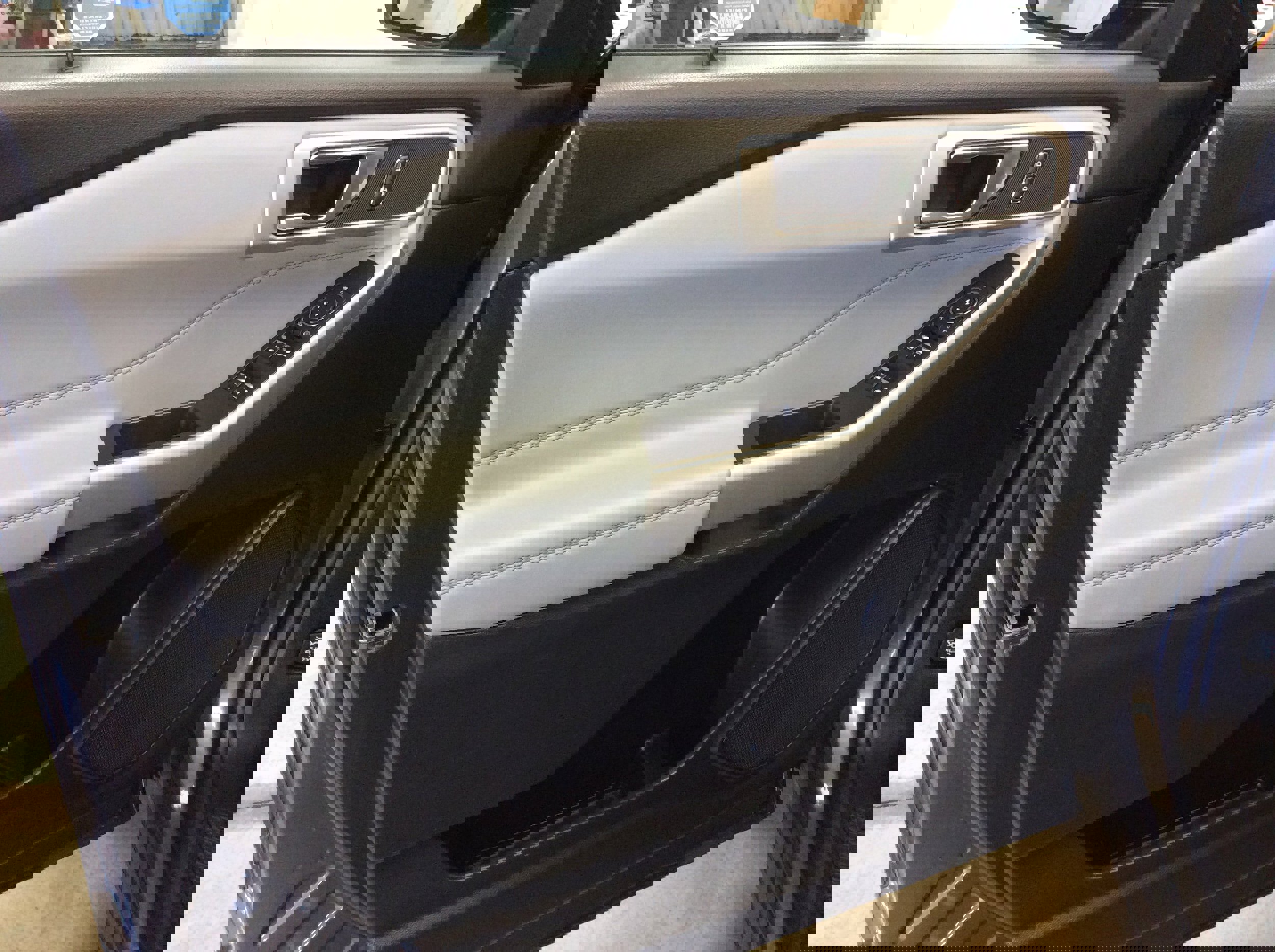 Used 2023 Ford Explorer XLT w/ Equipment Group 202A image 14