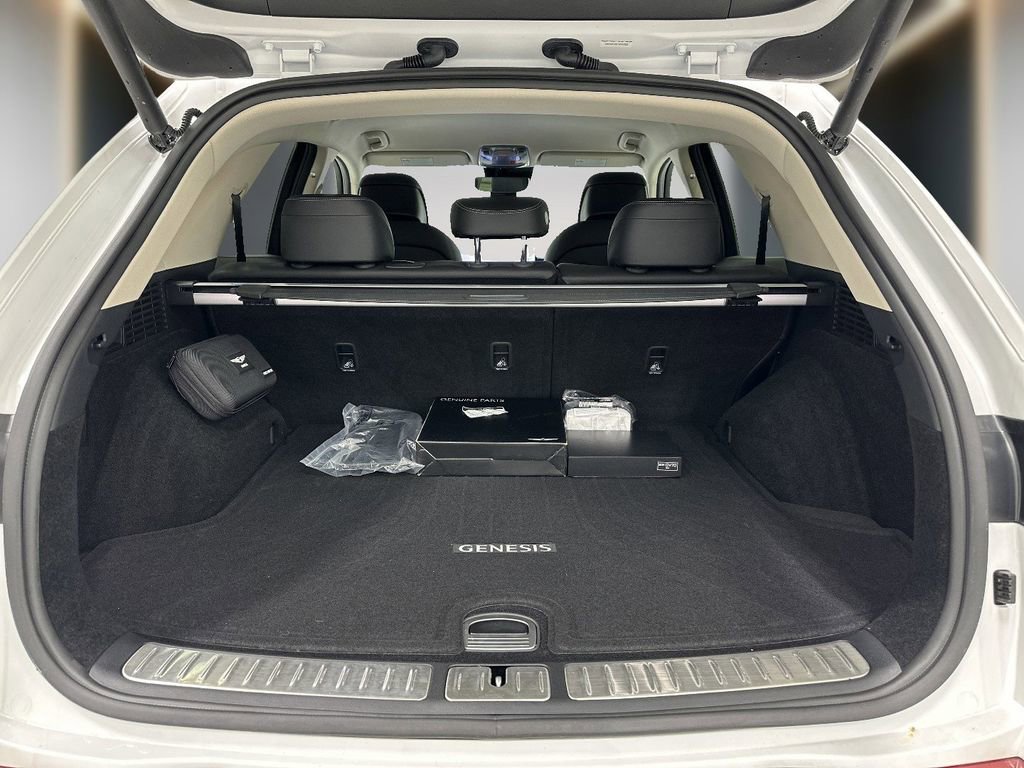 Certified 2026 Genesis GV70 2.5T AWD/4WD image 13