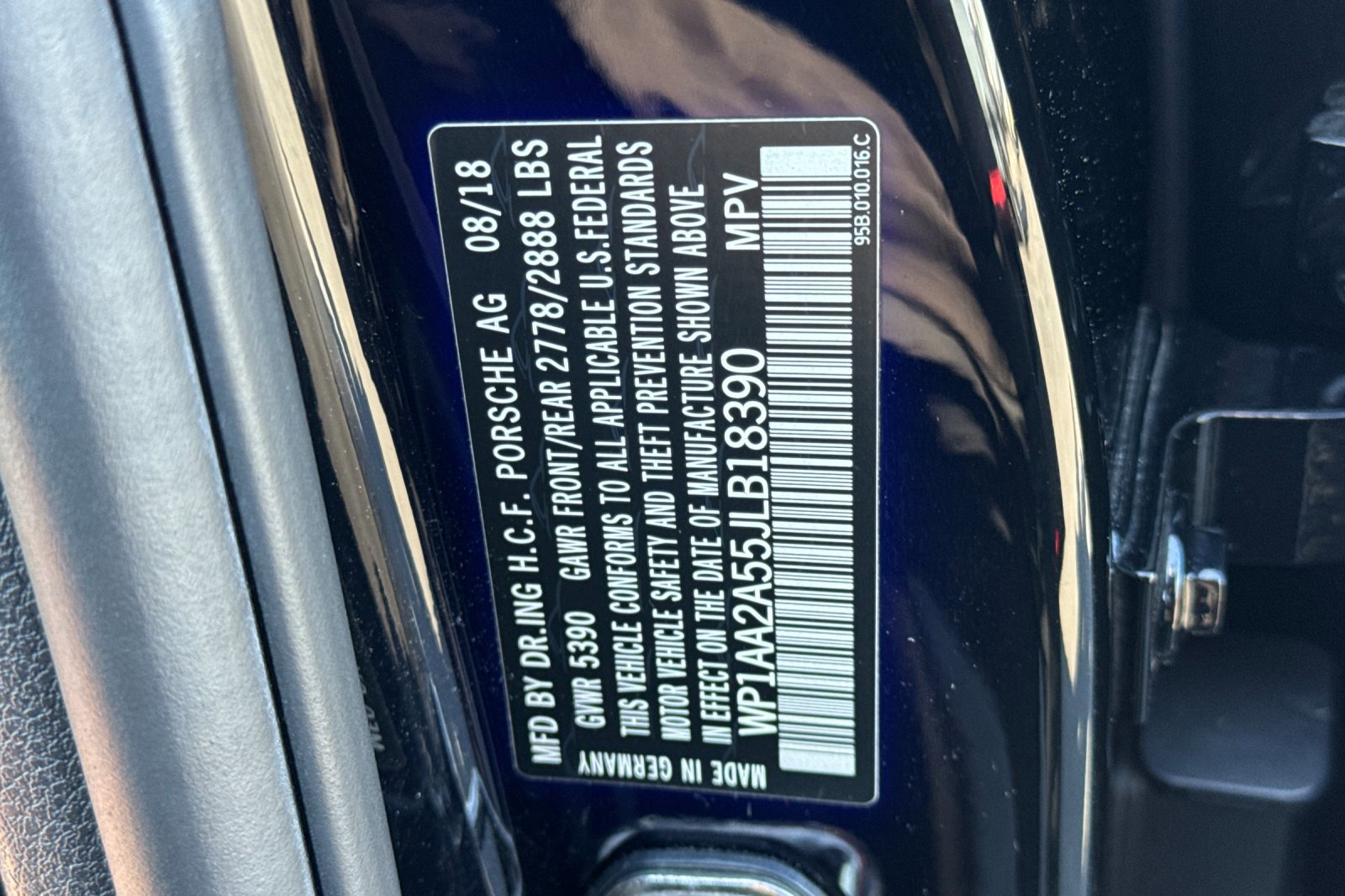 Used 2018 Porsche Macan image 28