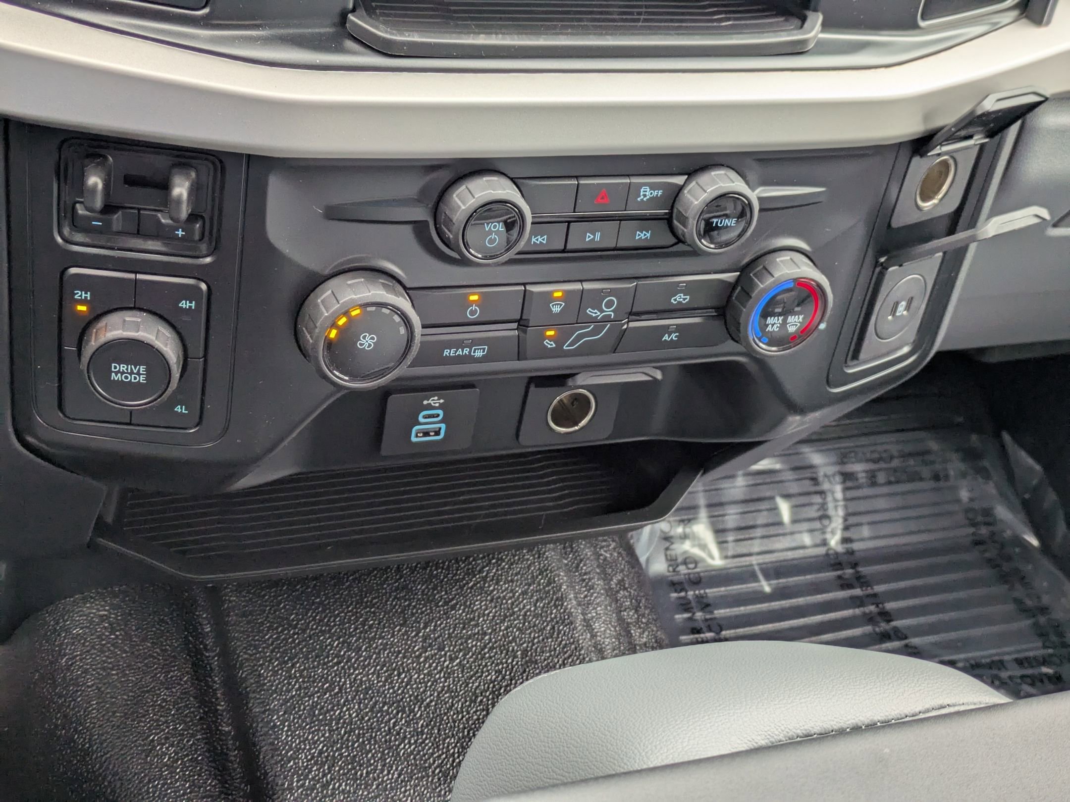 New 2026 Ford F350 XL w/ XL Chrome Package image 19