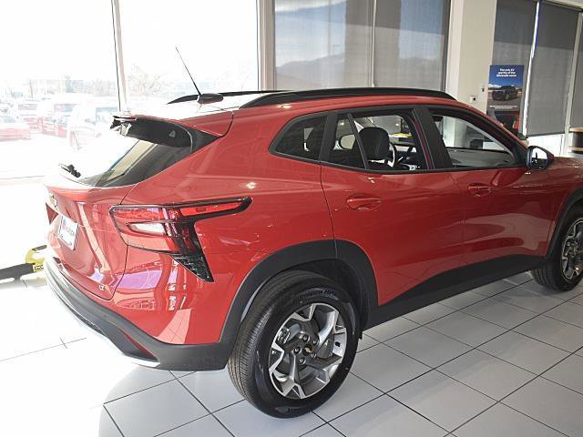 New 2026 Chevrolet Trax LT w/ Driver Confidence Package image 6