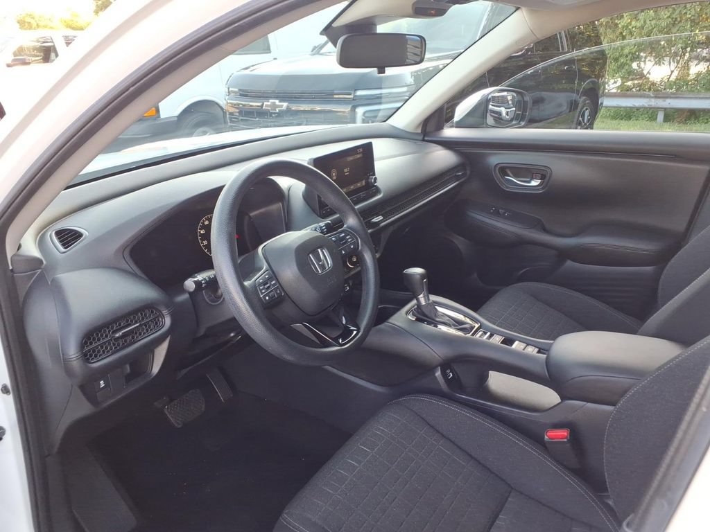 Used 2023 Honda HR-V LX image 11