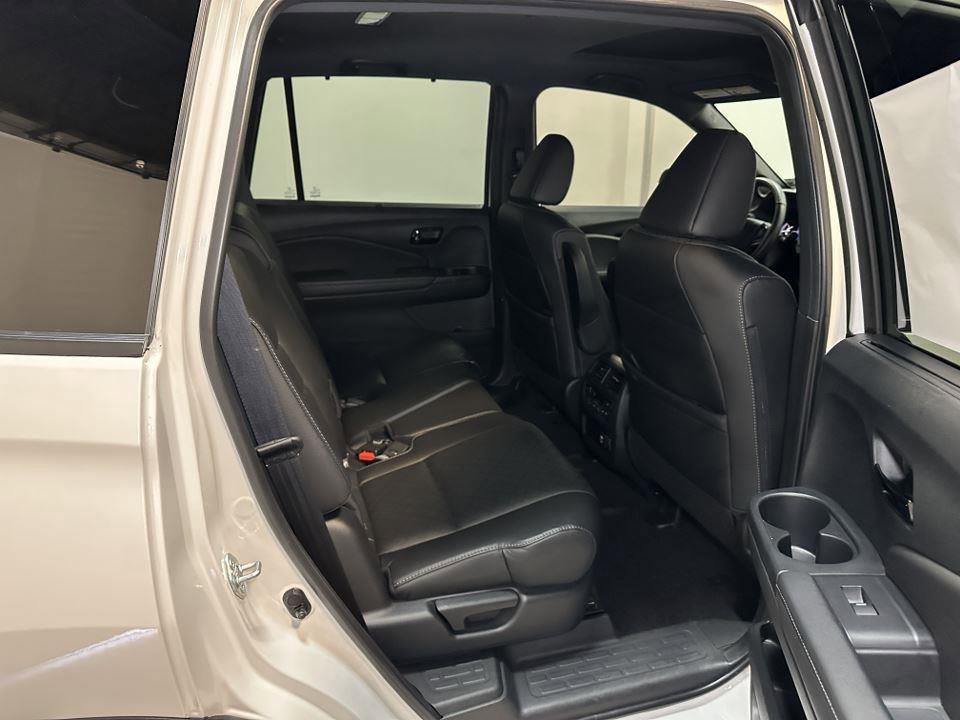 Used 2023 Honda Passport Elite image 36