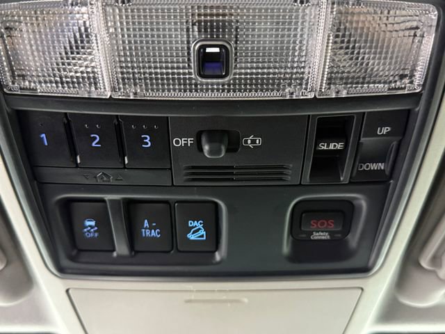 Used 2015 Toyota 4Runner Limited AWD/4WD image 24