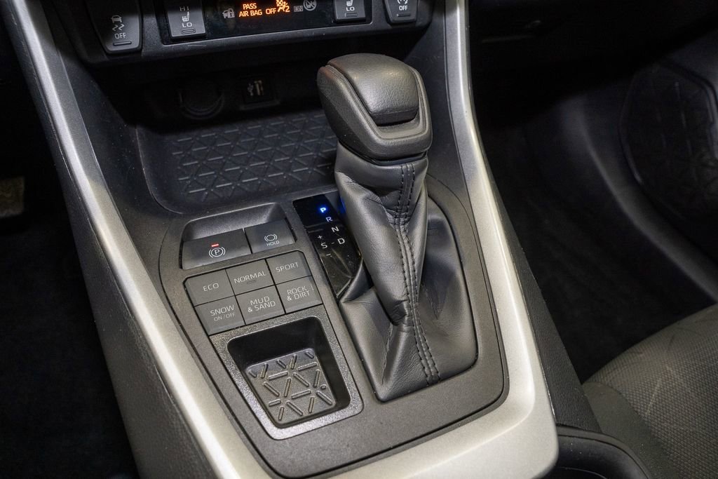 Certified 2024 Toyota RAV4 XLE image 15