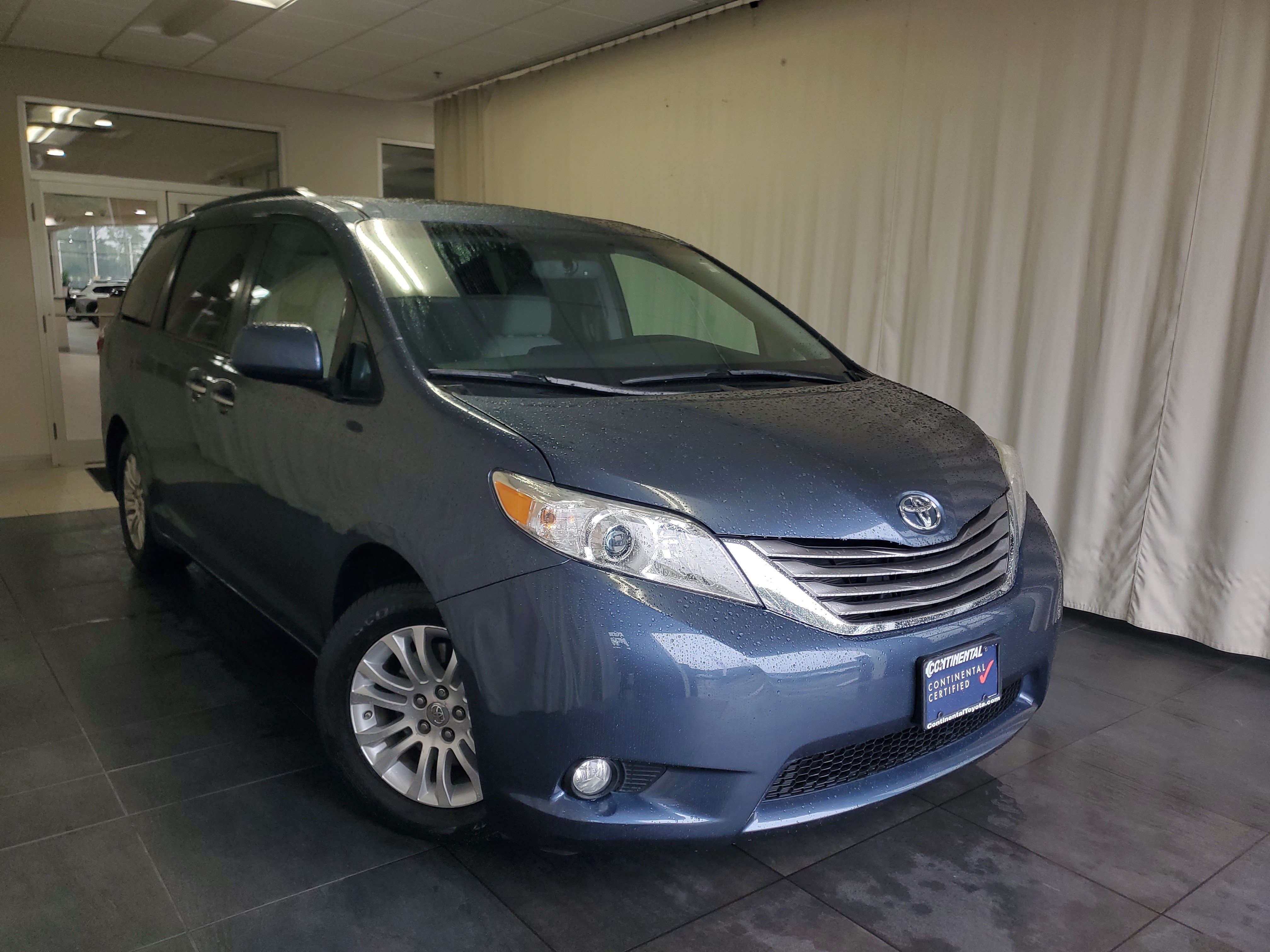 Used 2015 Toyota Sienna XLE FWD image 34