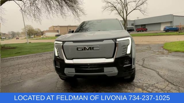 Used 2024 GMC Sierra EV Denali image 3