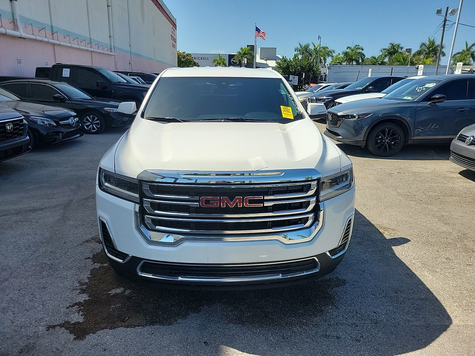 Used 2023 GMC Acadia SLE image 4