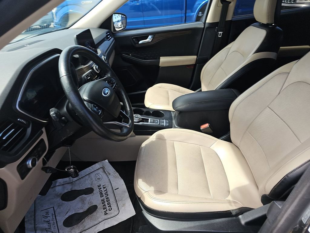 Used 2020 Ford Escape Titanium image 11