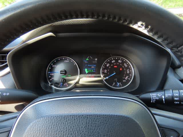 Used 2022 Toyota RAV4 SE w/ Convenience Package AWD/4WD image 27
