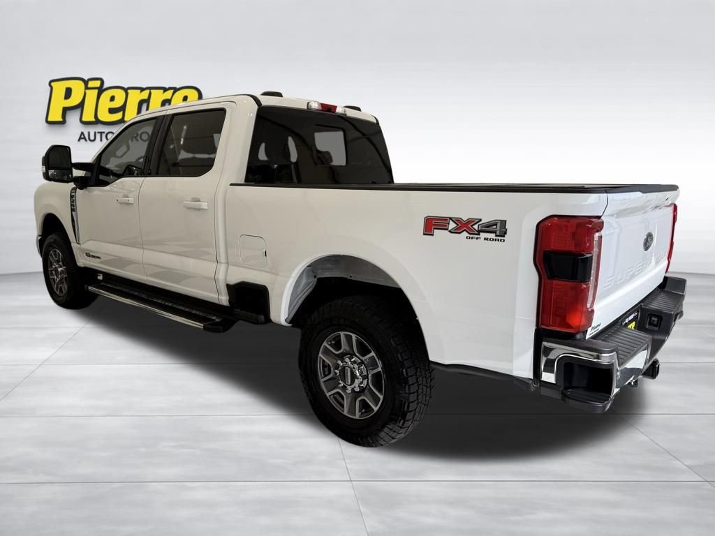 Used 2023 Ford F250 Lariat w/ FX4 Off-Road Package AWD/4WD image 2