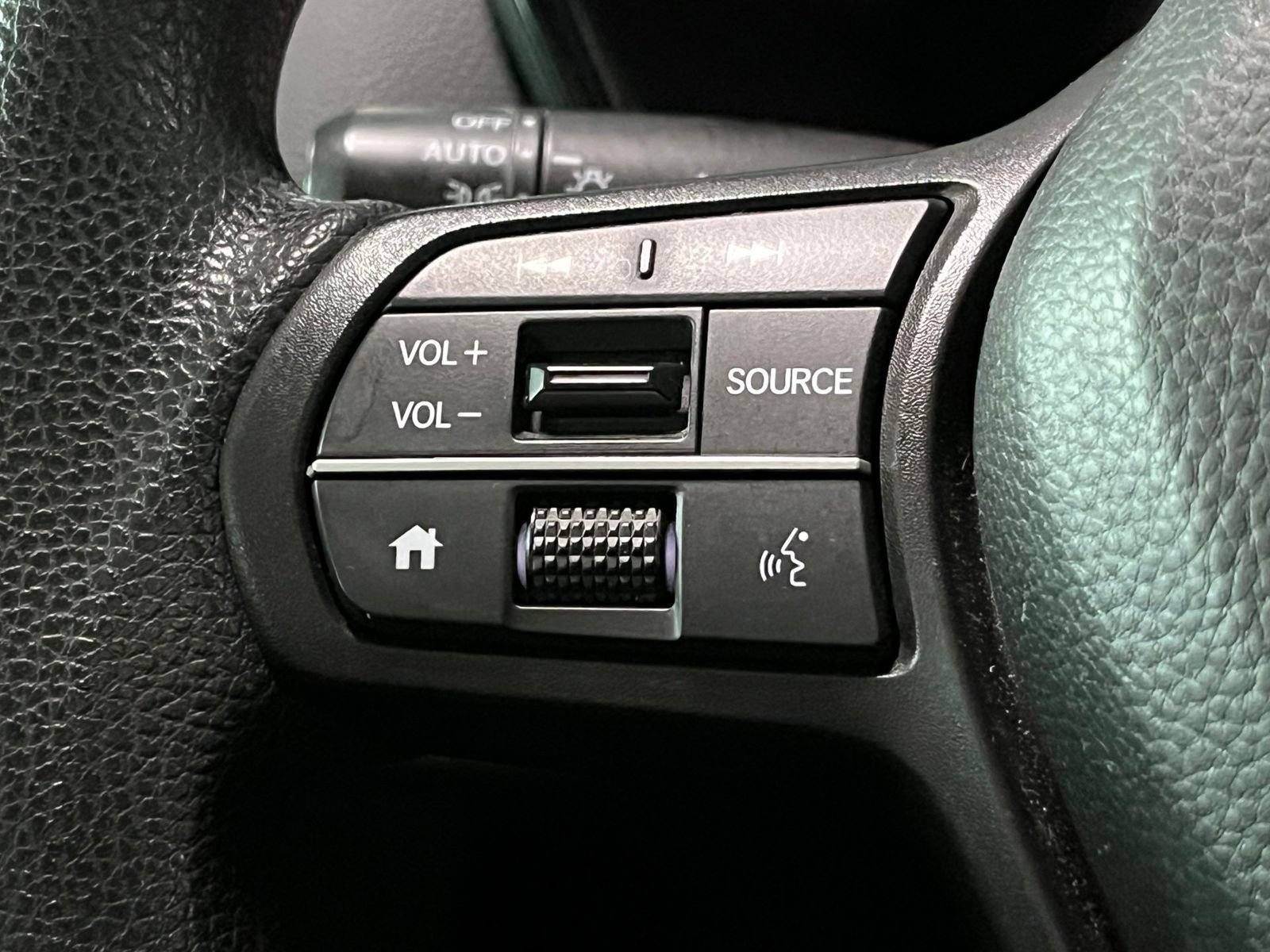 Used 2025 Honda CR-V LX image 30