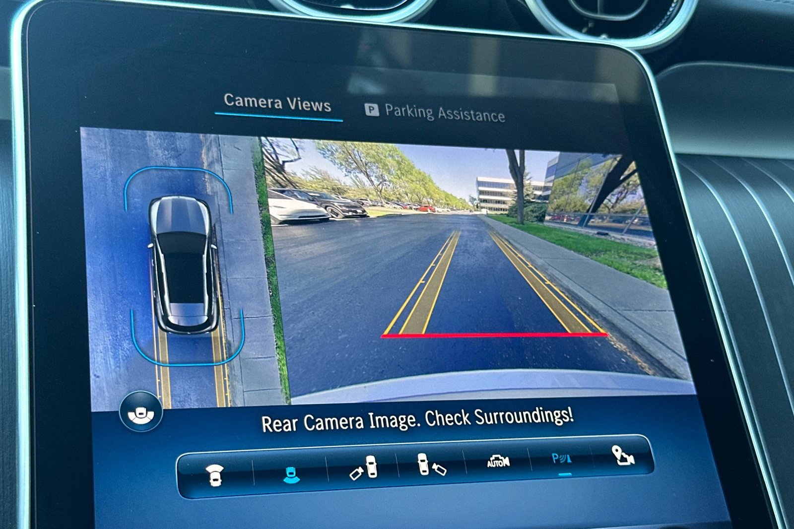 Used 2024 Mercedes-Benz GLC 300 image 27