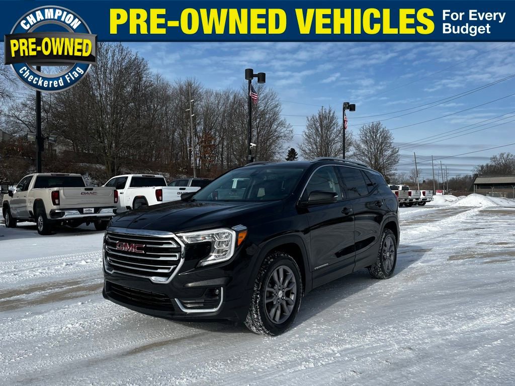 Used 2024 GMC Terrain SLT image 1