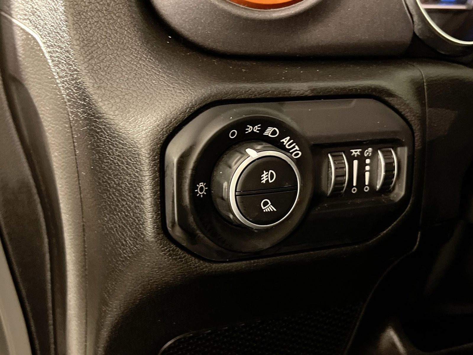 Used 2021 Jeep Gladiator Mojave AWD/4WD image 31