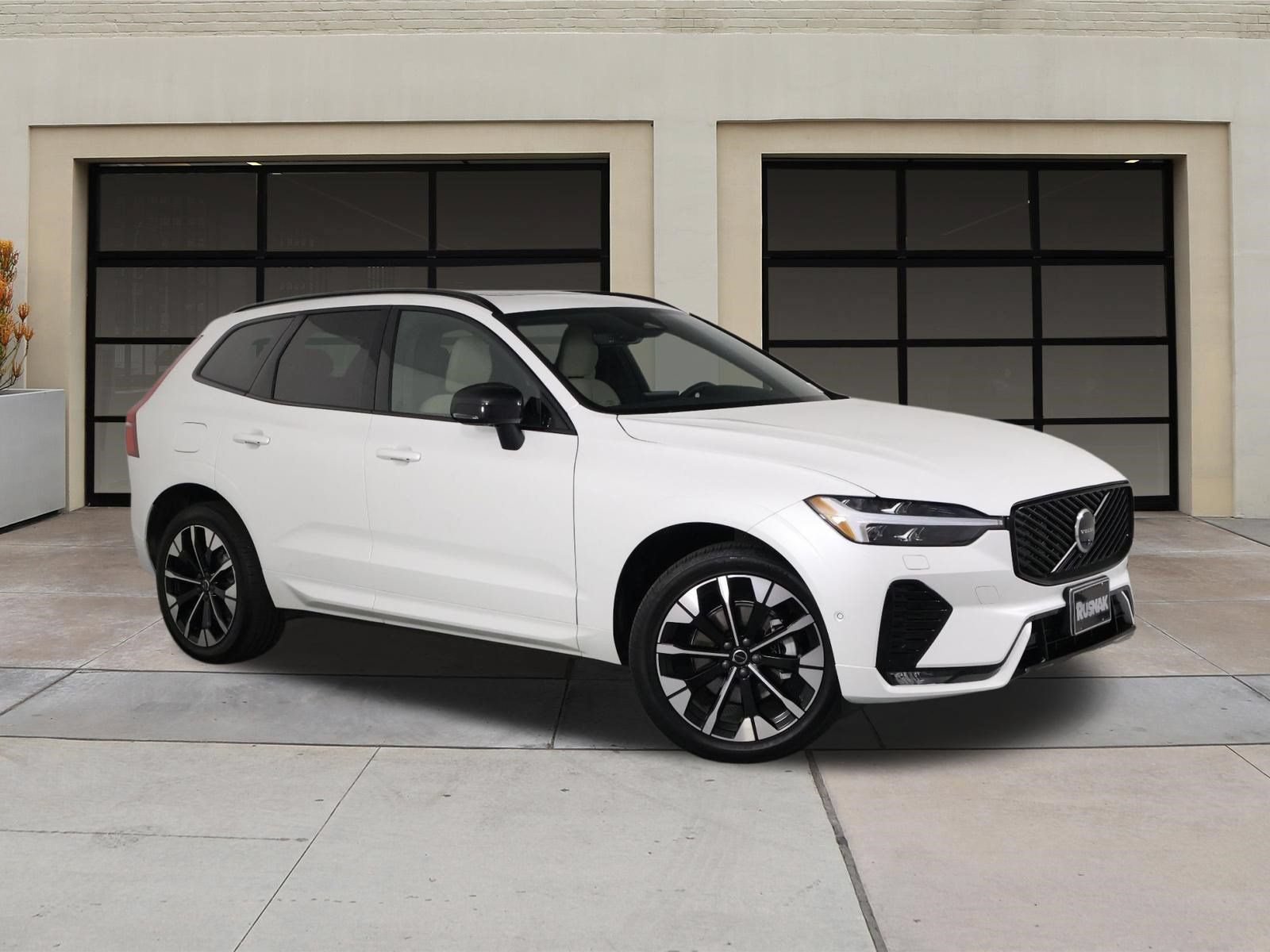Certified 2026 Volvo XC60 B5 Plus w/ Protection Package Premier AWD/4WD image 34