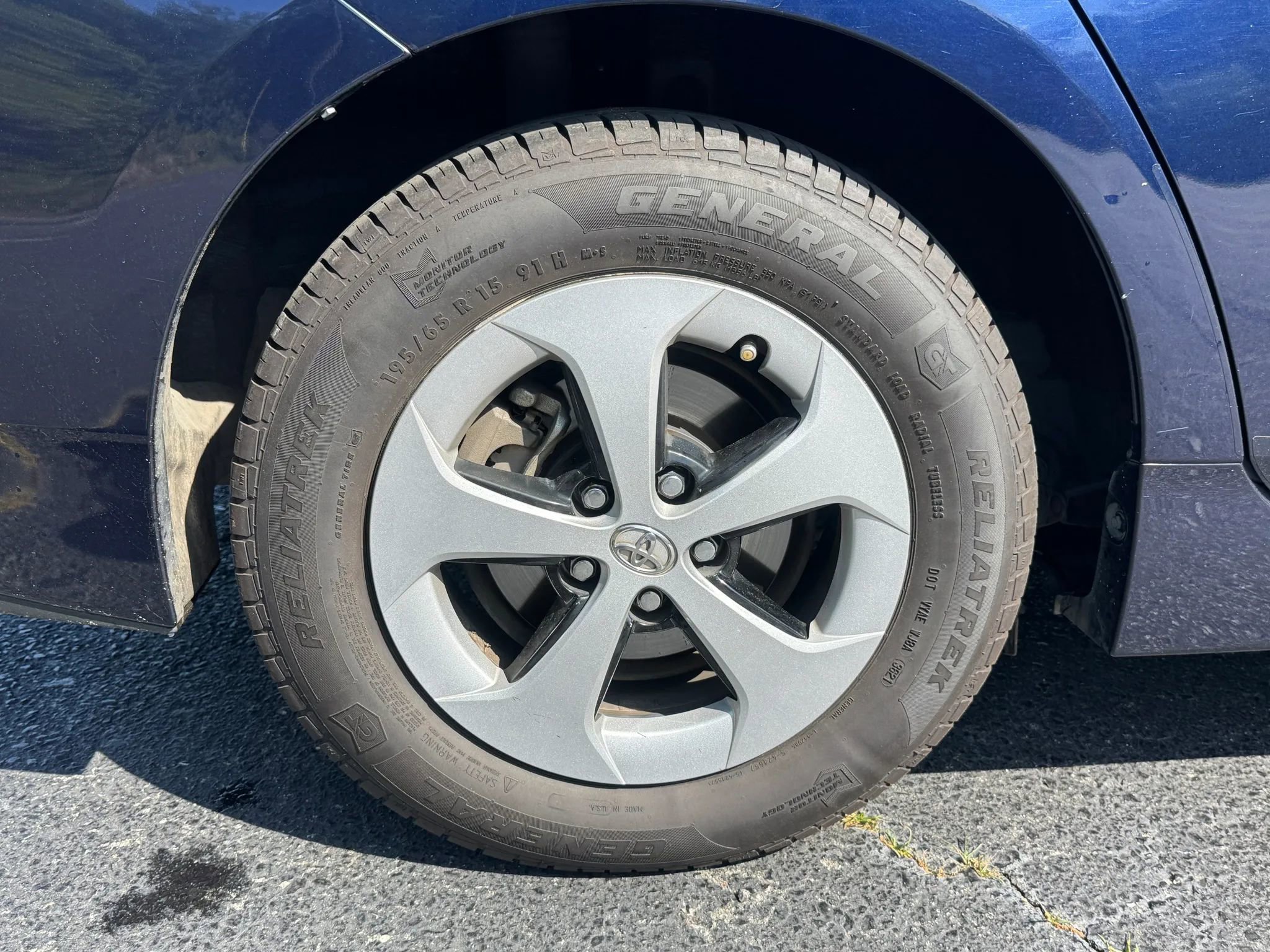 Used 2014 Toyota Prius Four FWD image 8