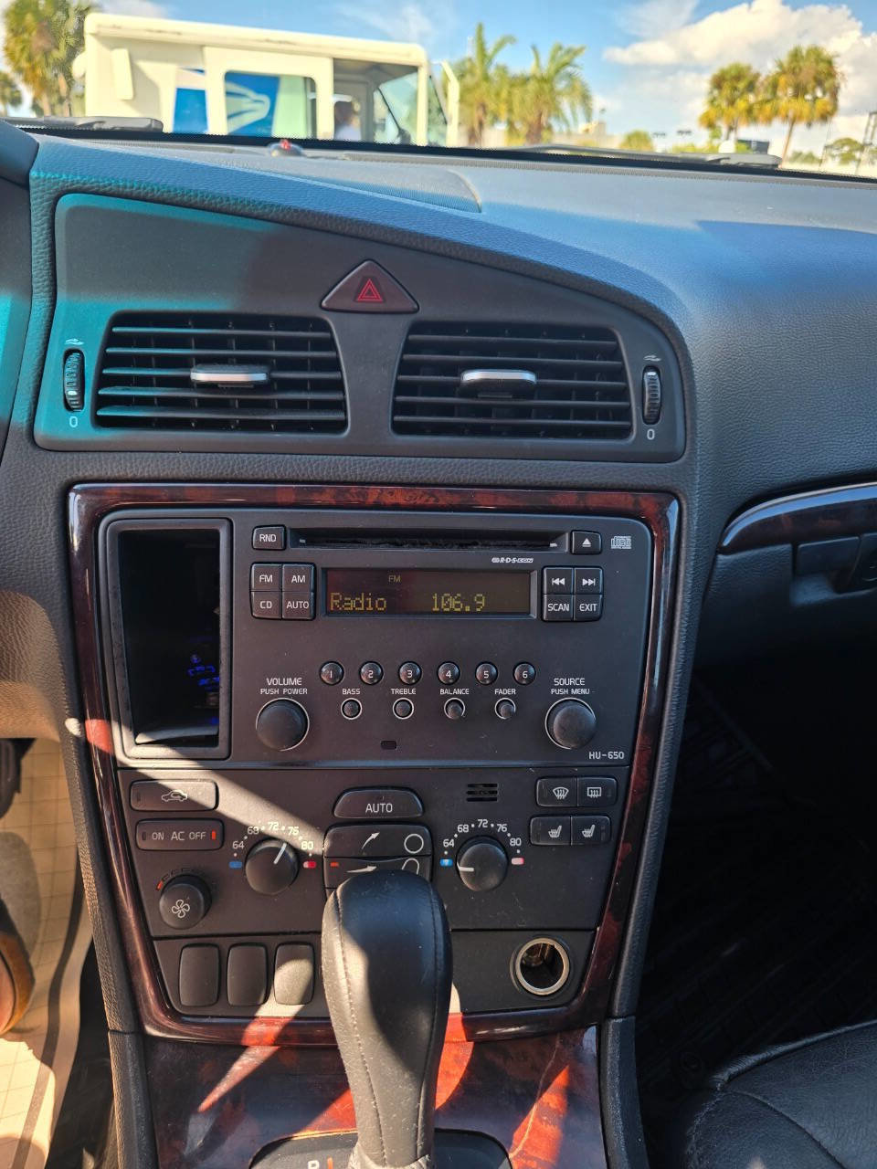 Used 2007 Volvo XC70 image 11