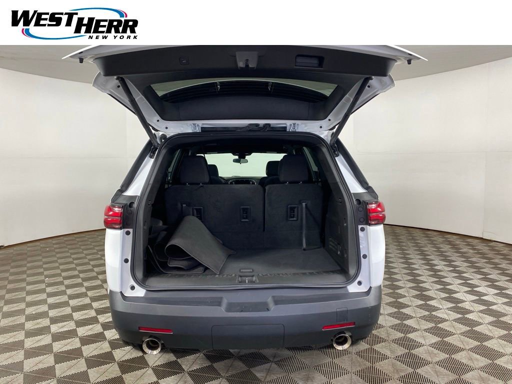 Used 2023 Chevrolet Traverse LT w/ Midnight/Sport Edition AWD/4WD image 25
